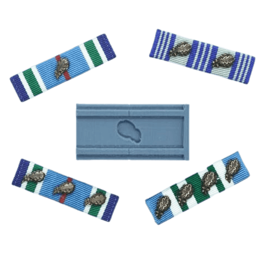 Spaced Oak Leaf Mold